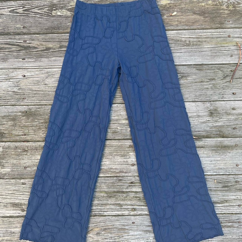 Blue floral yoga pants